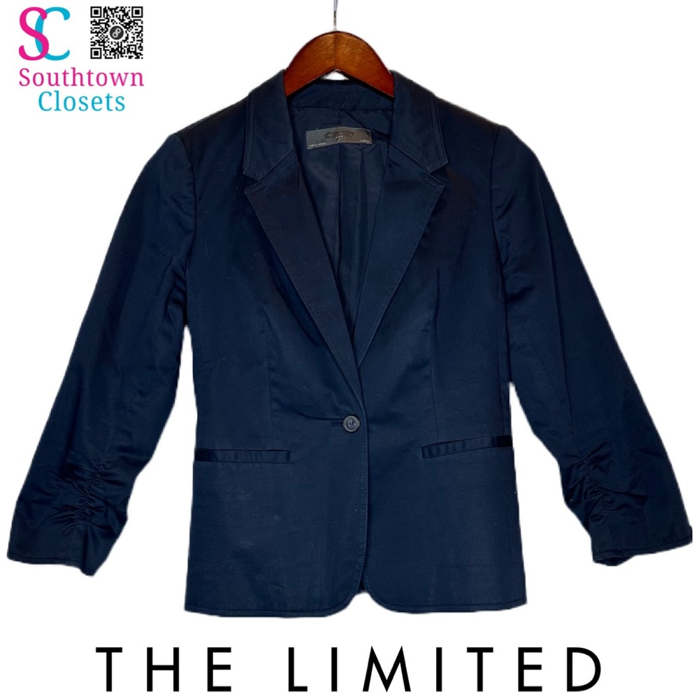 The Limited Navy Blazer. 97% cotton. 3% spandex. Size Extra Small.